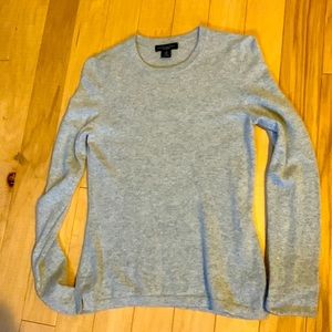 100% BANANA REBUBLIC Cashmere sweater. Small